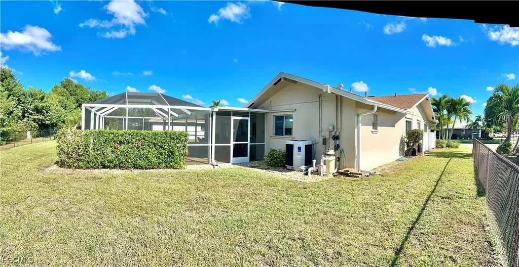 1406 S Larkwood Square Fort Myers FL 33919