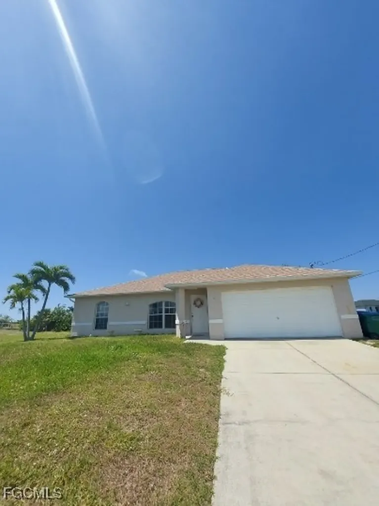 18 NW 29th Place Cape Coral FL 33993