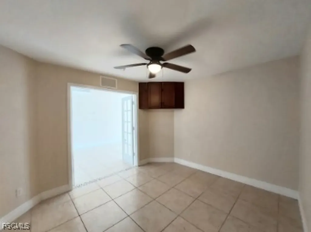 18 NW 29th Place Cape Coral FL 33993