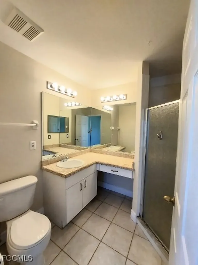 18 NW 29th Place Cape Coral FL 33993