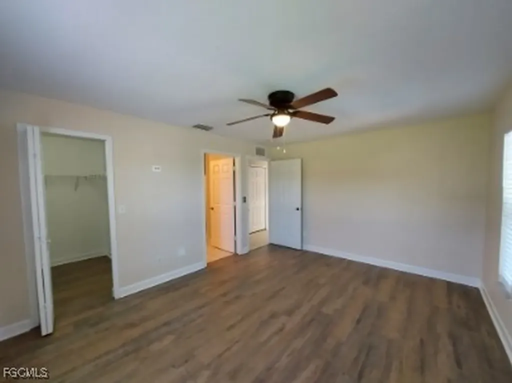 18 NW 29th Place Cape Coral FL 33993