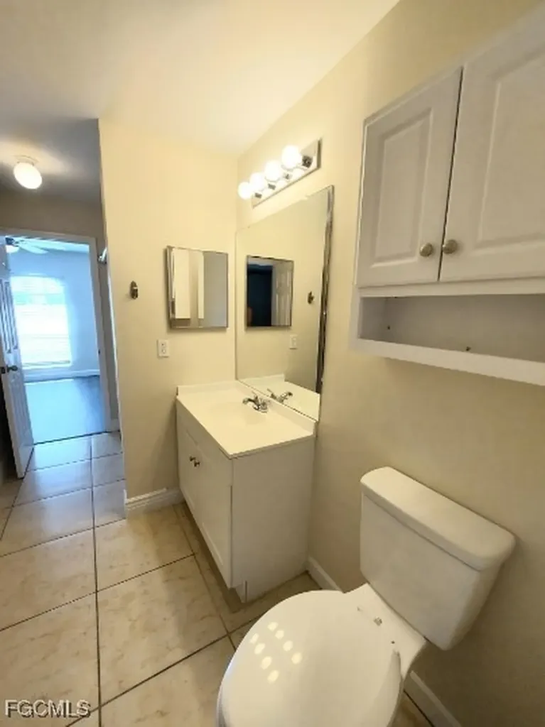 18 NW 29th Place Cape Coral FL 33993