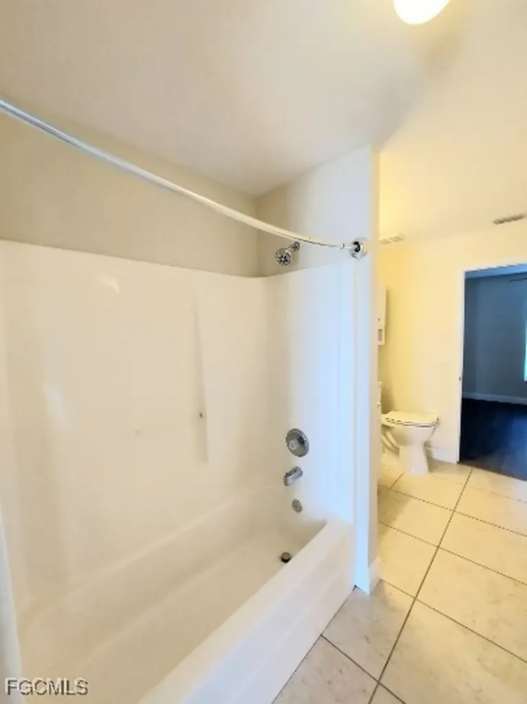 18 NW 29th Place Cape Coral FL 33993