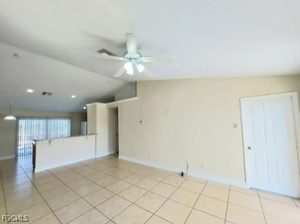18 NW 29th Place Cape Coral FL 33993
