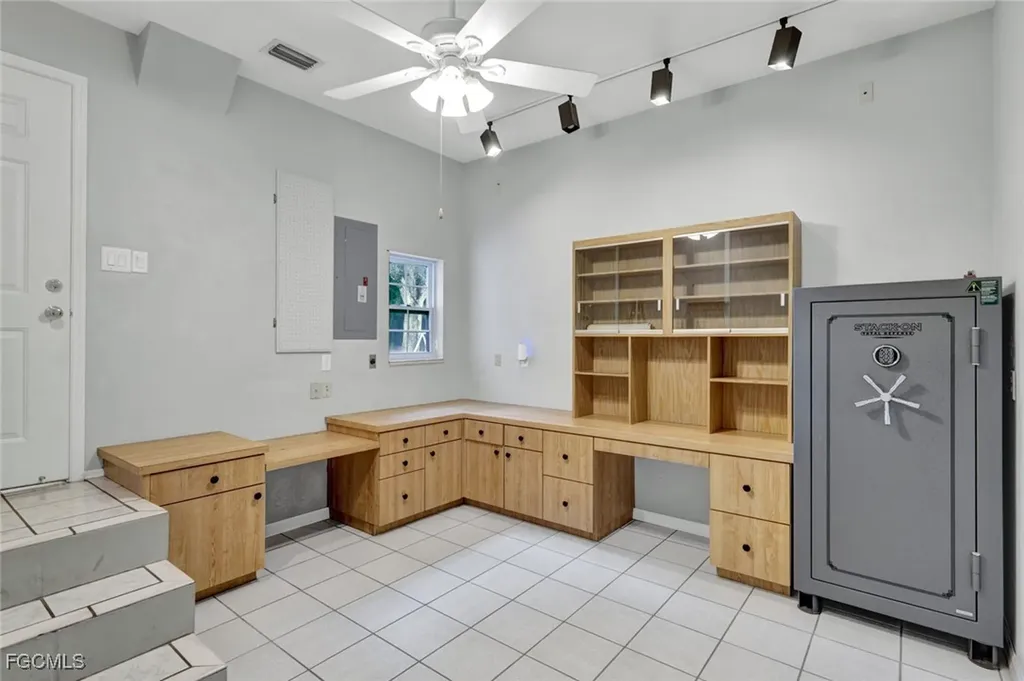 6910 Circle Drive Fort Myers FL 33905