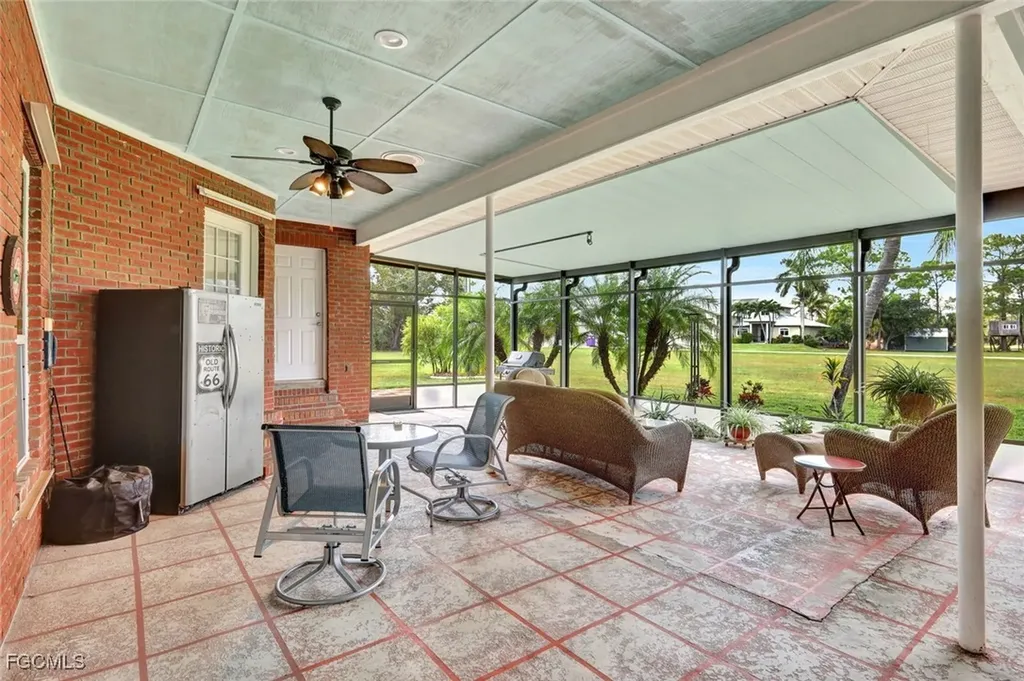 6910 Circle Drive Fort Myers FL 33905