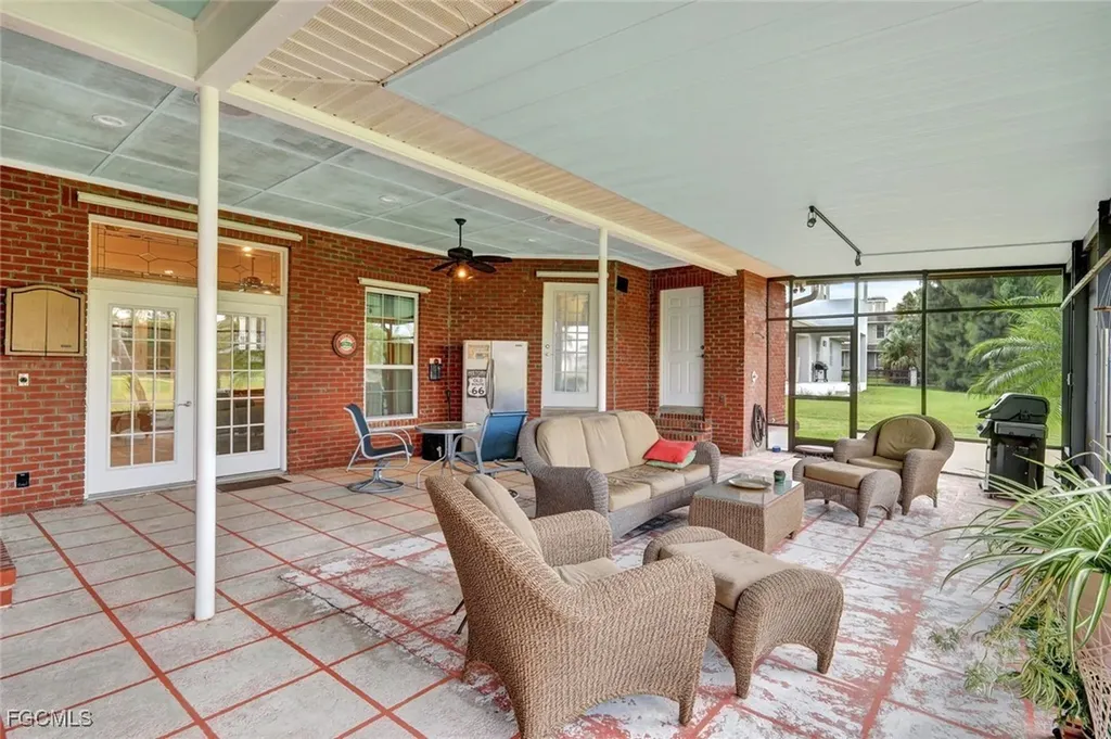 6910 Circle Drive Fort Myers FL 33905