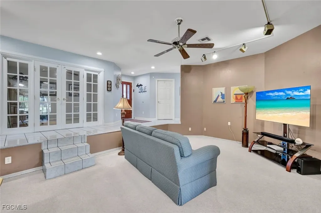 6910 Circle Drive Fort Myers FL 33905