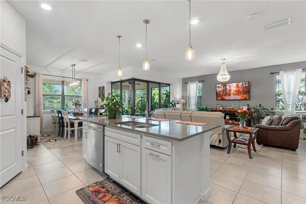 3705 Passion Vine Drive Alva FL 33920