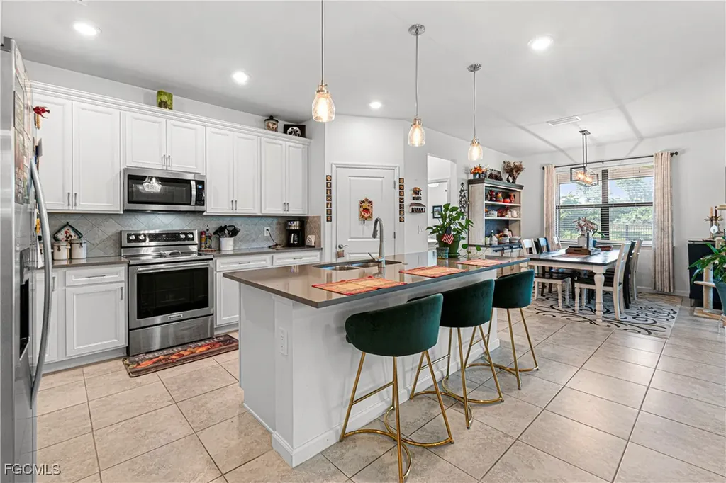 3705 Passion Vine Drive Alva FL 33920