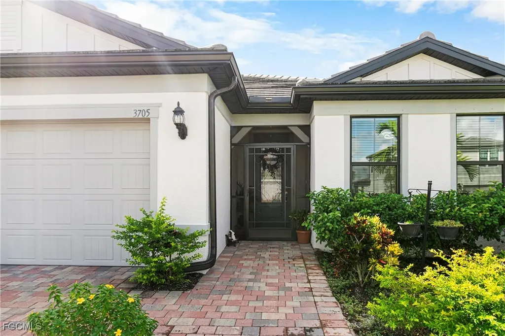 3705 Passion Vine Drive Alva FL 33920