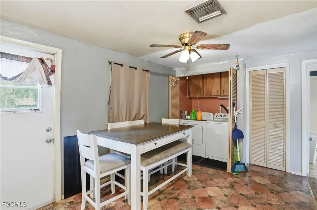 868 Avalon Avenue Labelle FL 33935