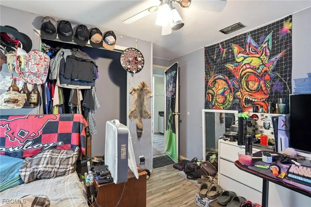868 Avalon Avenue Labelle FL 33935