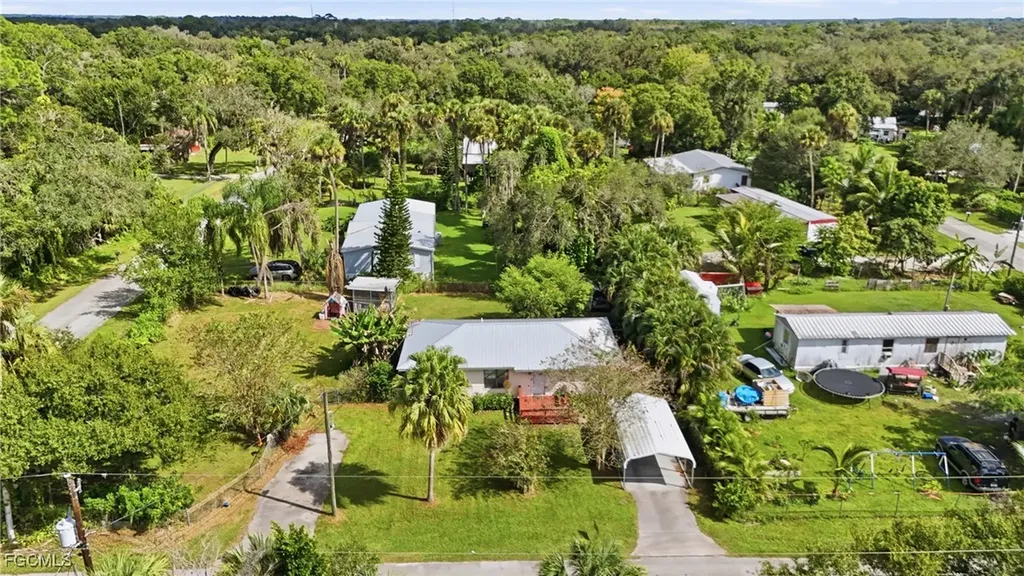 868 Avalon Avenue Labelle FL 33935