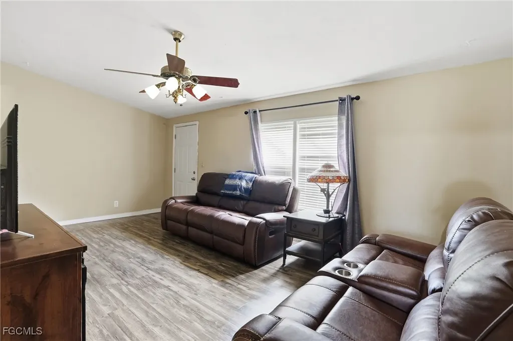 868 Avalon Avenue Labelle FL 33935