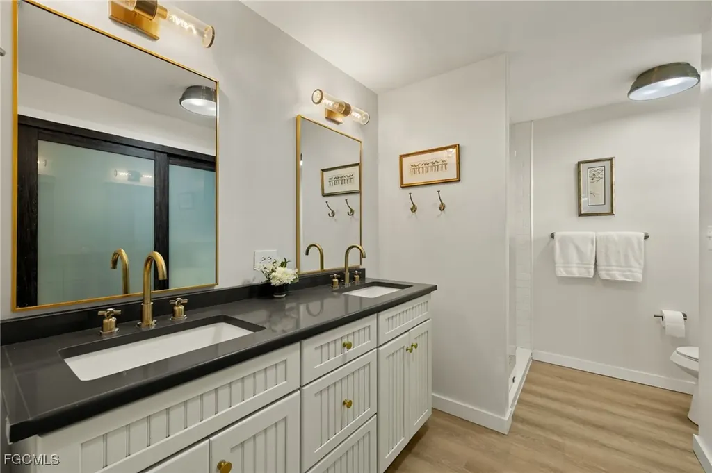 486 Lake Murex Circle Sanibel FL 33957