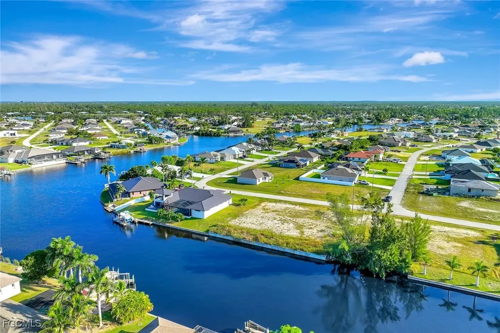 2002 NW 36th Avenue Cape Coral FL 33993