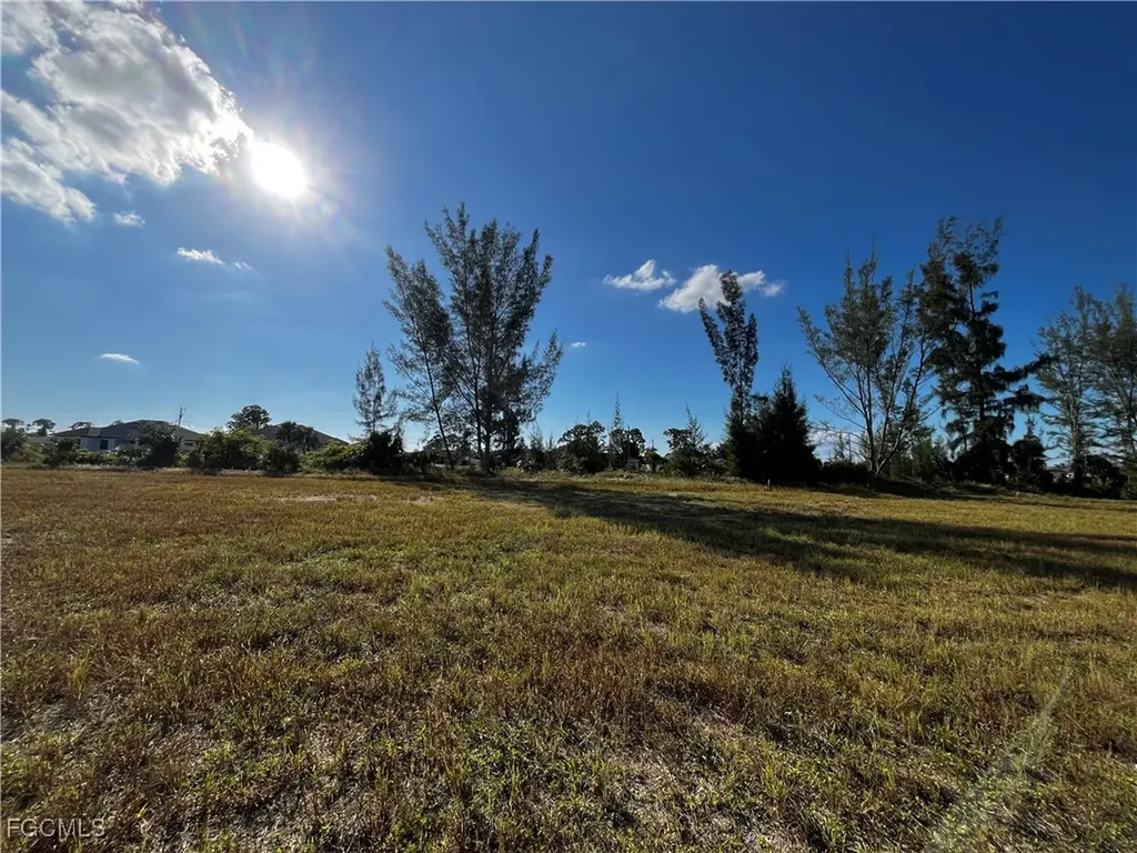 3600 NE 15th Avenue Cape Coral FL 33909