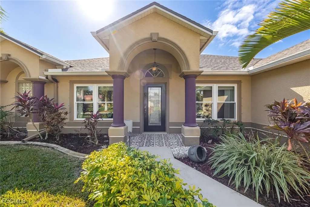 1708 SW 52nd Street Cape Coral FL 33914