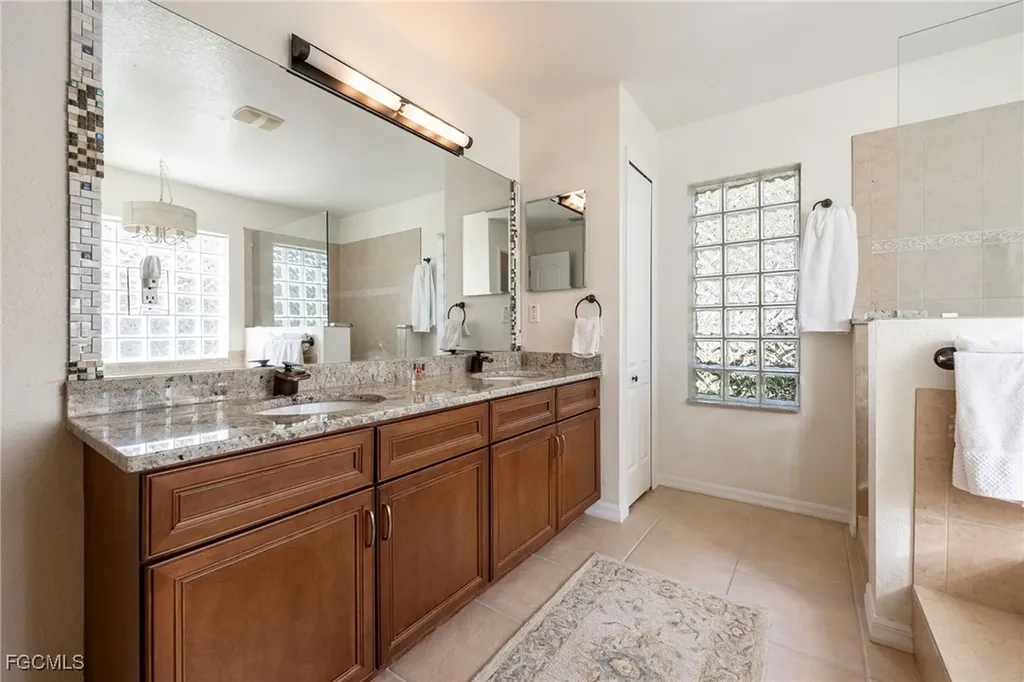 1708 SW 52nd Street Cape Coral FL 33914