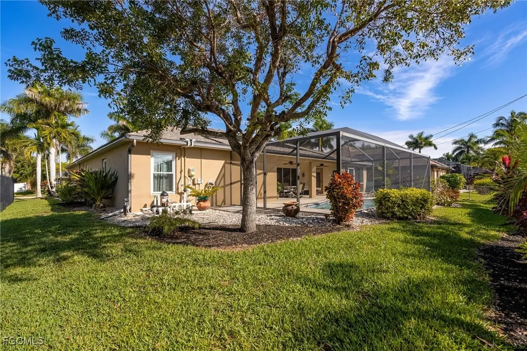 1708 SW 52nd Street Cape Coral FL 33914
