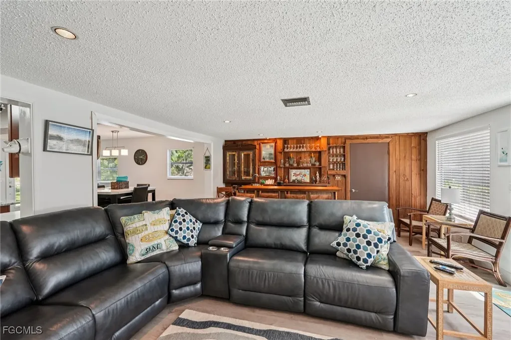 4331 Tarpon Avenue SW Bonita Springs FL 34134