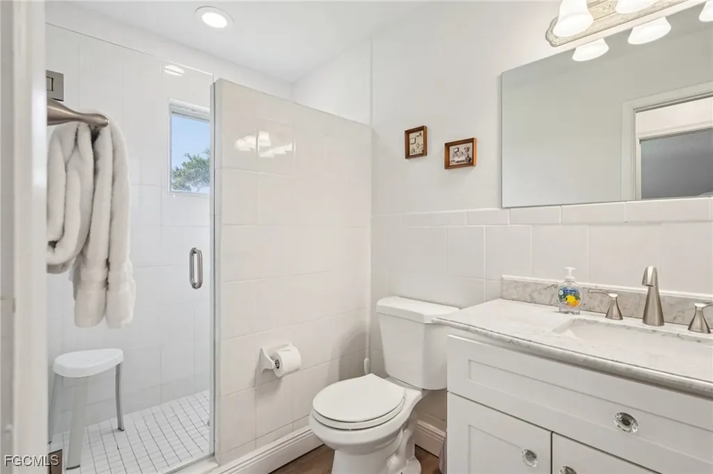 4331 Tarpon Avenue SW Bonita Springs FL 34134