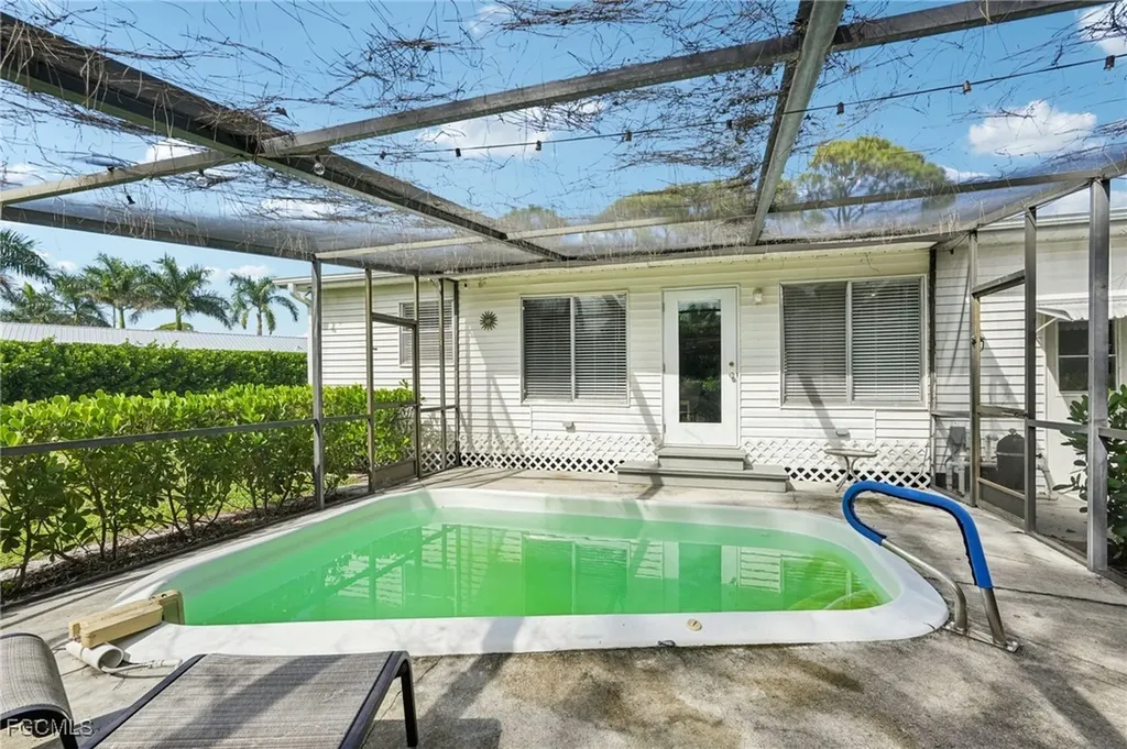 4331 Tarpon Avenue SW Bonita Springs FL 34134