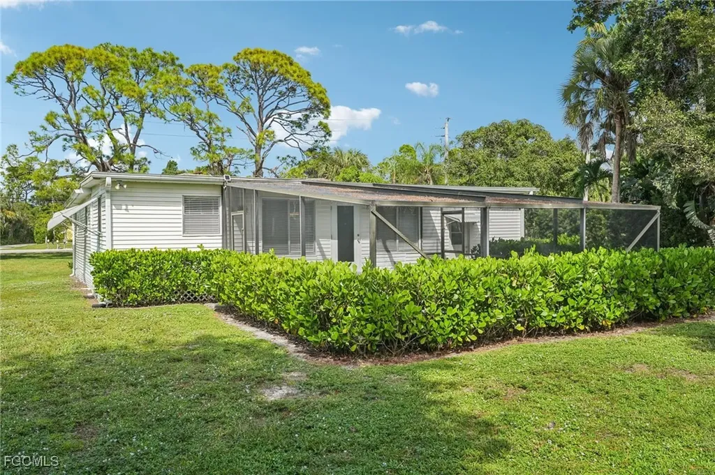 4331 Tarpon Avenue SW Bonita Springs FL 34134