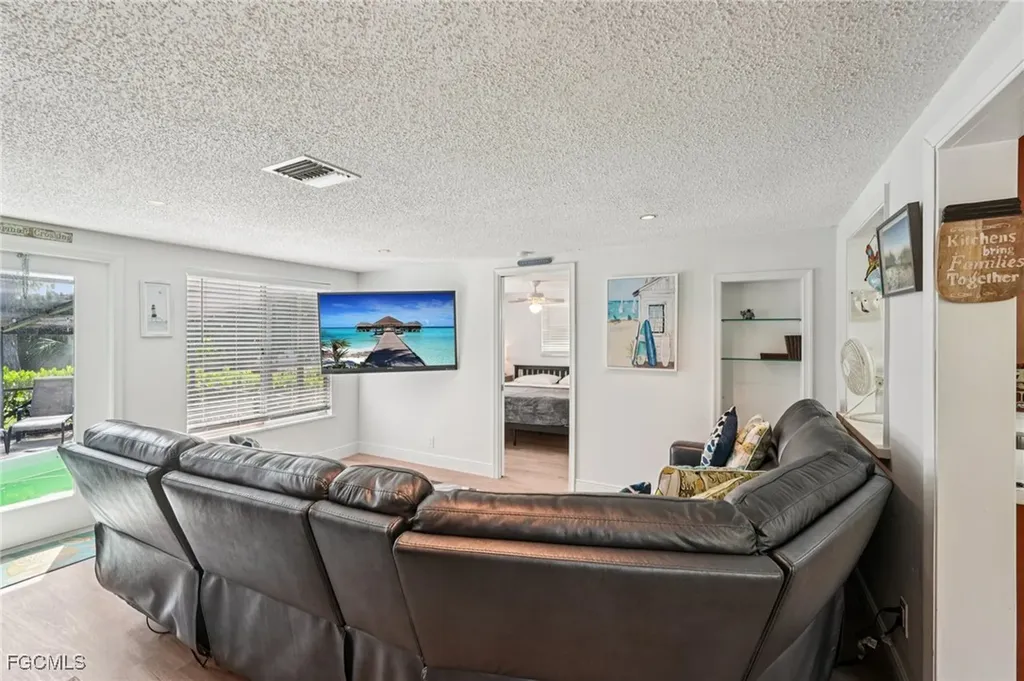 4331 Tarpon Avenue SW Bonita Springs FL 34134