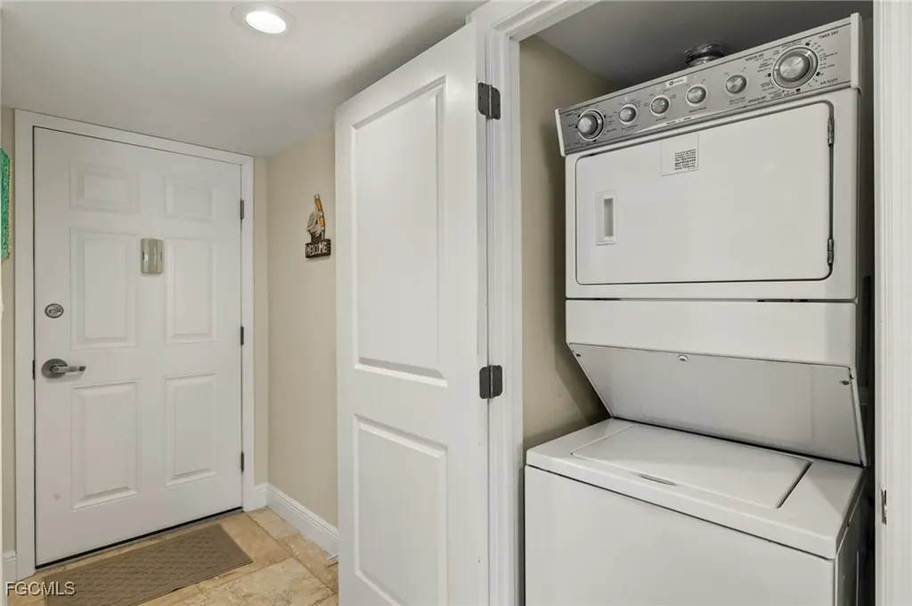 1401 Middle Gulf Drive Sanibel FL 33957
