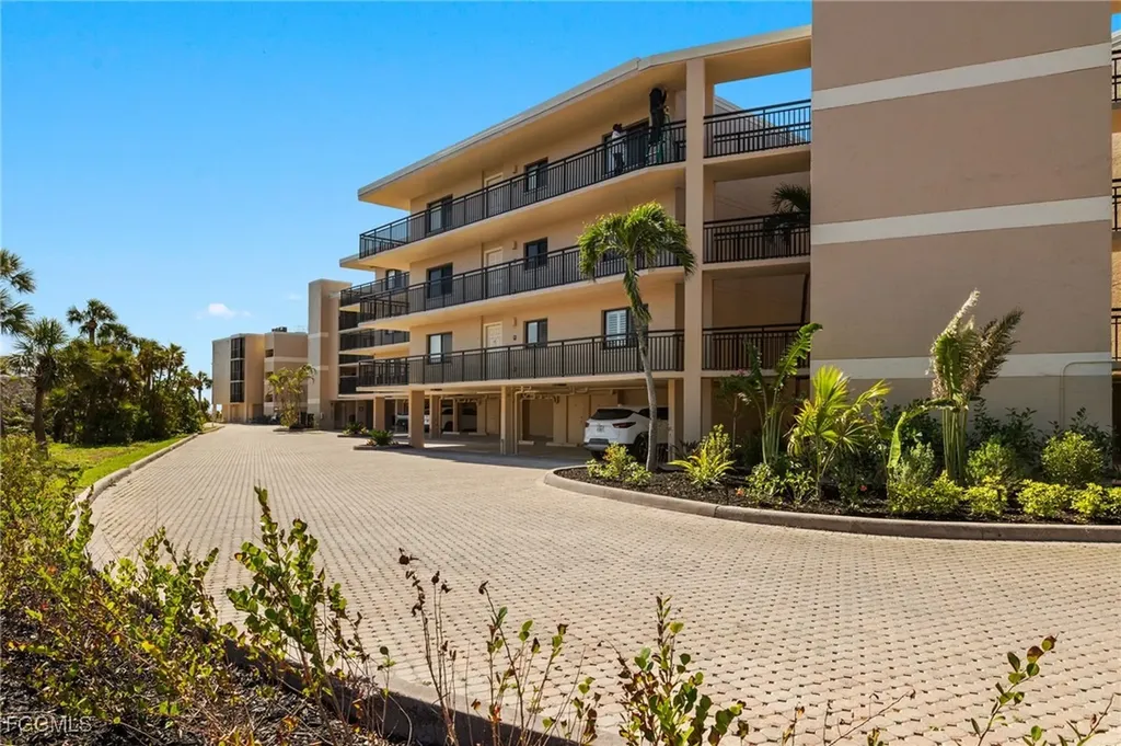 1401 Middle Gulf Drive Sanibel FL 33957