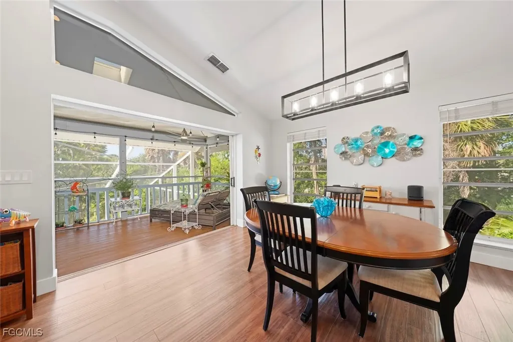 2011 Mitzi Lane Sanibel FL 33957