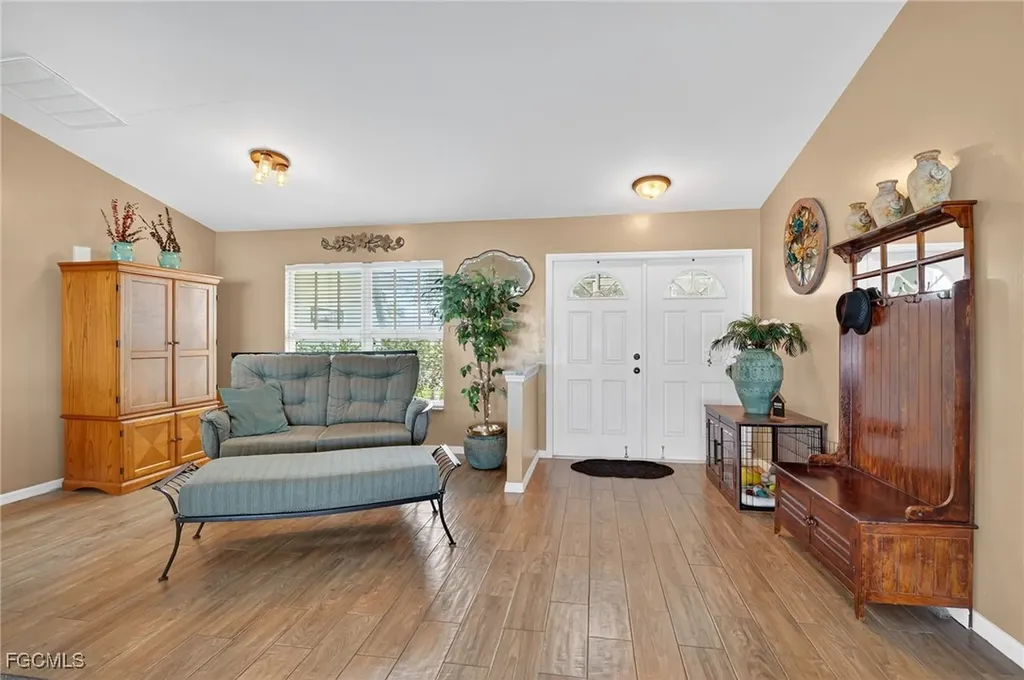 412 SE 13th Avenue Cape Coral FL 33990