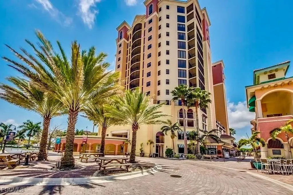 412 SE 13th Avenue Cape Coral FL 33990