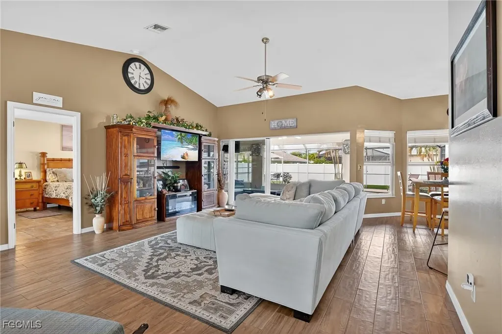 412 SE 13th Avenue Cape Coral FL 33990