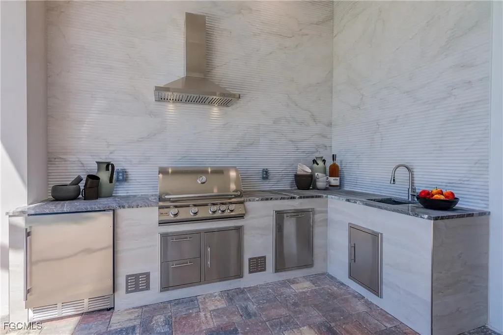 3389 Chestnut Grove Drive Alva FL 33920