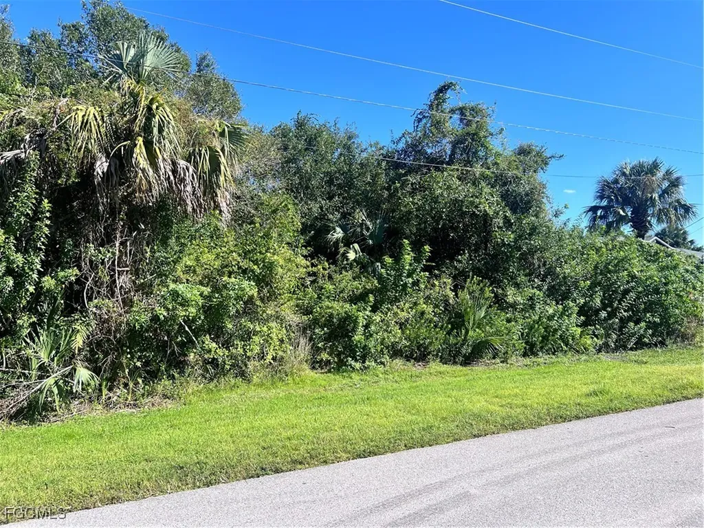 6016 Jadestone Avenue Fort Myers FL 33905