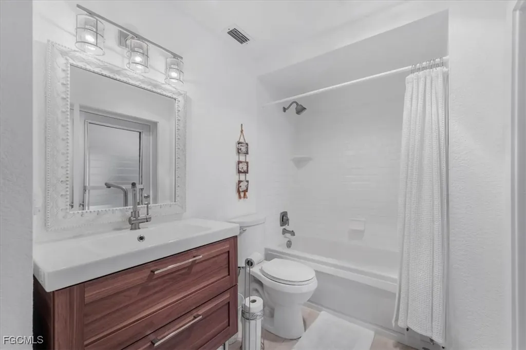 3908 SE 16th Place Cape Coral FL 33904