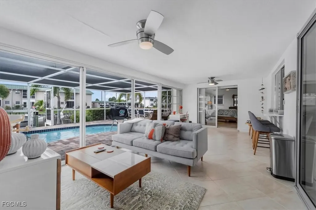 3908 SE 16th Place Cape Coral FL 33904