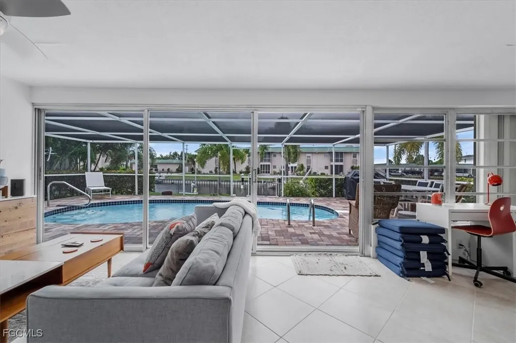3908 SE 16th Place Cape Coral FL 33904