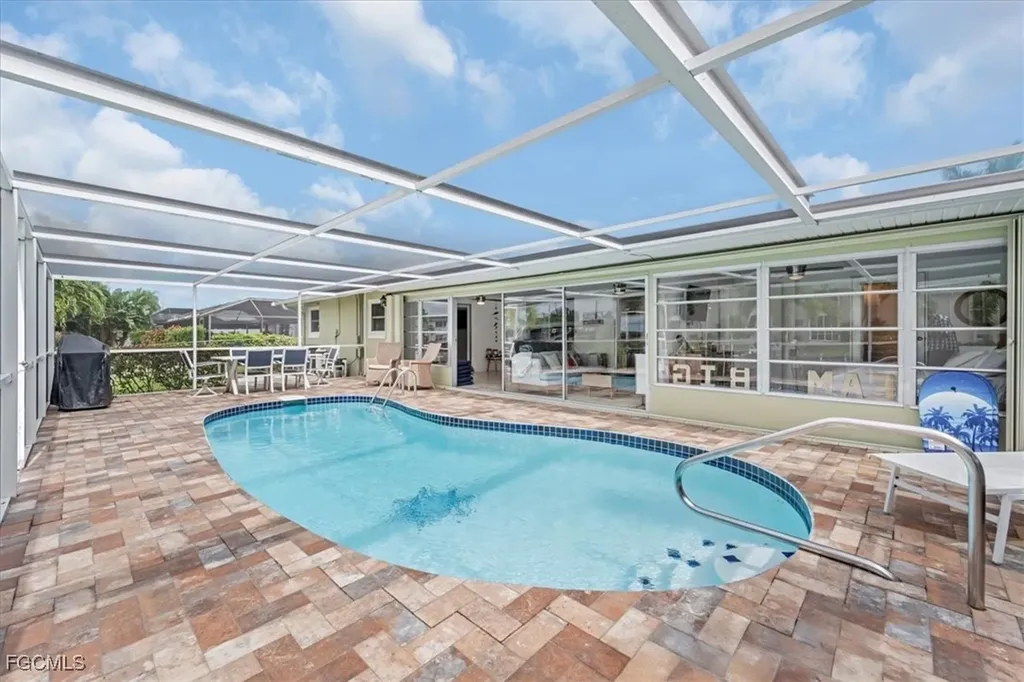 3908 SE 16th Place Cape Coral FL 33904