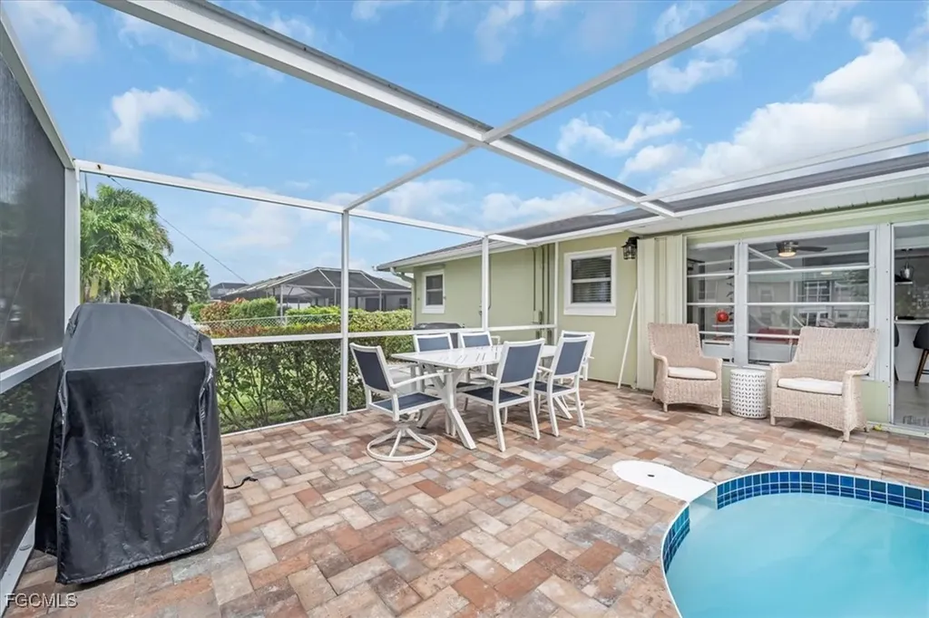 3908 SE 16th Place Cape Coral FL 33904