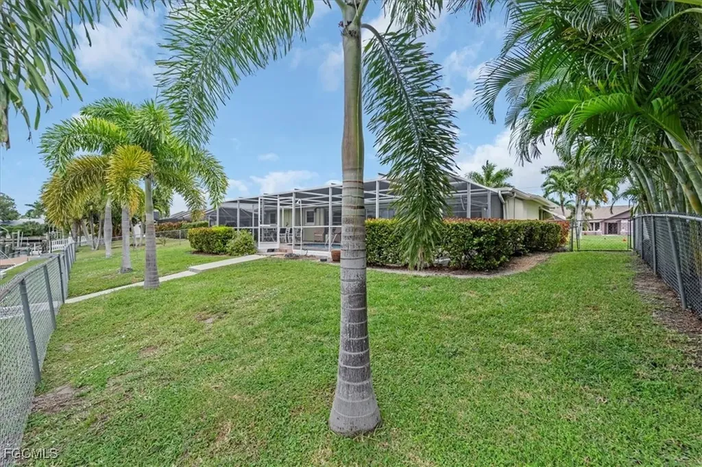 3908 SE 16th Place Cape Coral FL 33904