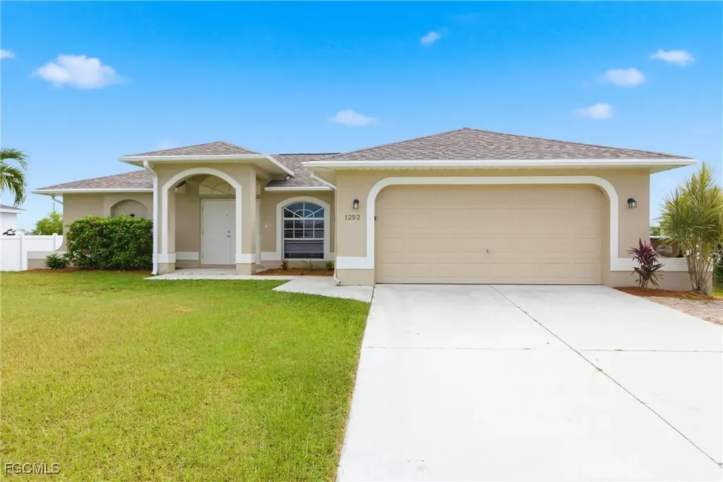 1252 NE 41st Street Cape Coral FL 33909