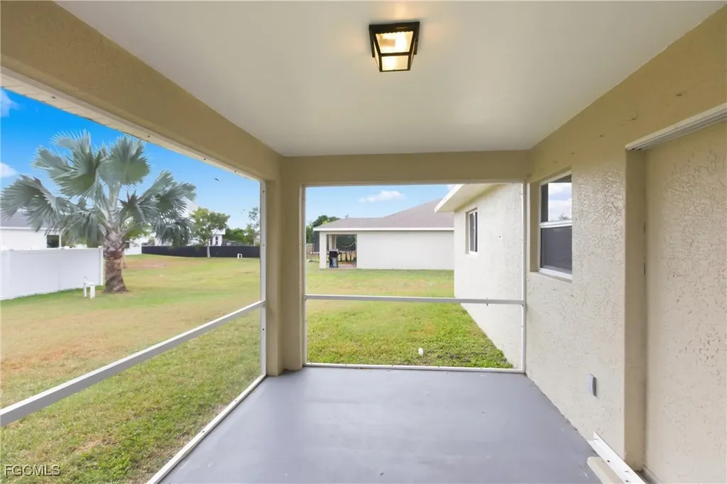1252 NE 41st Street Cape Coral FL 33909