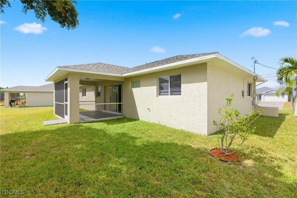 1252 NE 41st Street Cape Coral FL 33909