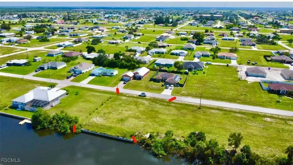 1712 NE 6th Avenue Cape Coral FL 33909