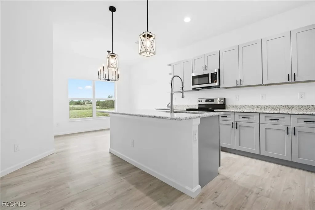 2507 53rd Street SW Lehigh Acres FL 33976