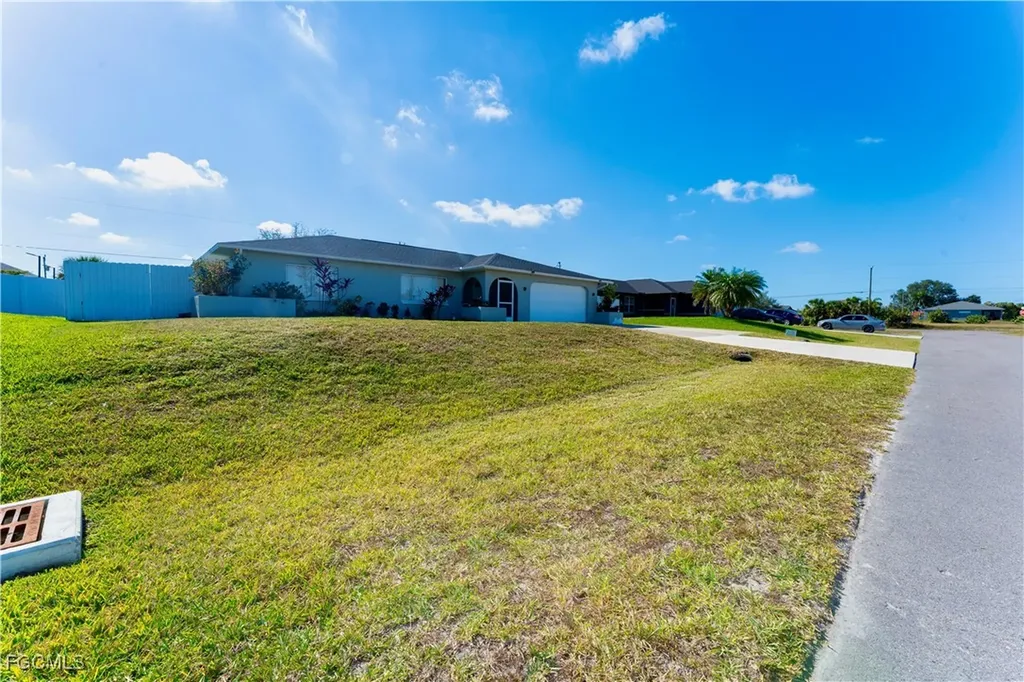 224 NE 9th Terrace Cape Coral FL 33909